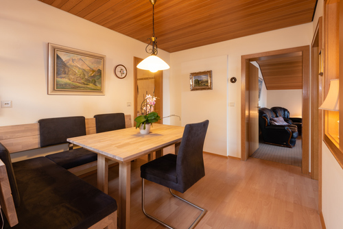 Ferienwohnung Zellertal – Essbereich